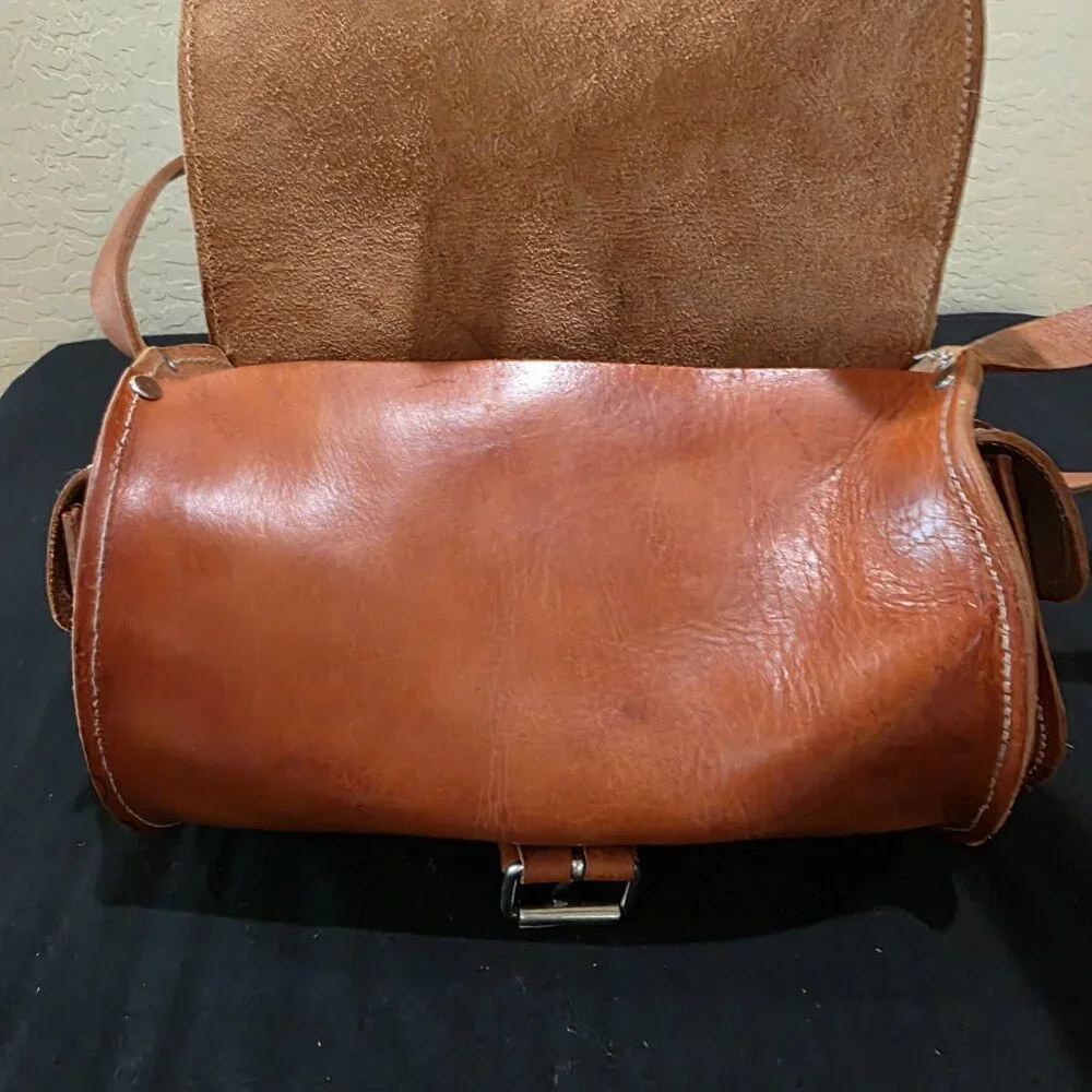 Vintage Handmade Hazelnut Brown Genuine Leather Barrel Purse Crossbody Bag